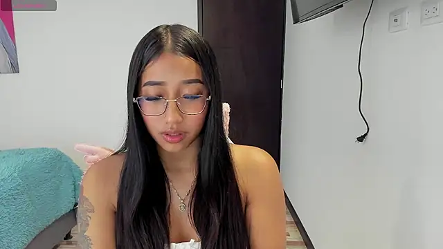 Snapshot of isa_bellaa0 chatting on March 2, 12:31 am isa bellaa0 online show from March 2, 12:31 am