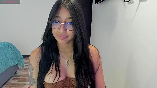 Snapshot of isa_bellaa0 chatting on February 22, 1:33 am isa bellaa0 online show from February 22, 1:33 am