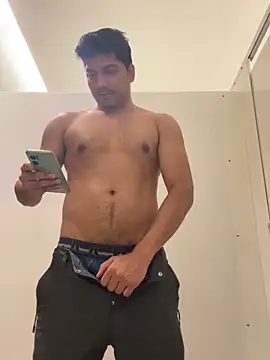 Snapshot of bourne2004 chatting on October 12, 10:55 pm bourne2004 online show from October 12, 10:55 pm