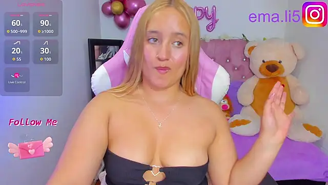 Snapshot of ema_tayy chatting on November 7, 7:51 pm ema tayy online show from November 7, 7:51 pm