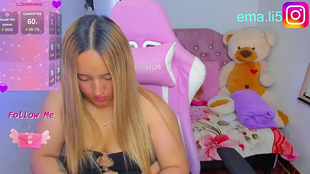 Snapshot of ema_tayy chatting on May 30, 8:47 pm ema tayy online show from May 30, 8:47 pm
