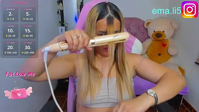 Snapshot of ema_tayy chatting on June 18, 10:26 pm ema tayy online show from June 18, 10:26 pm