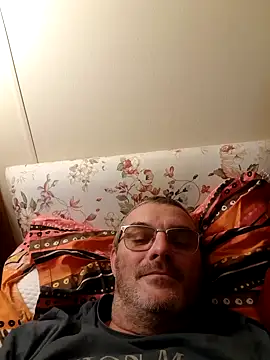 Snapshot of Gavin_6969 chatting on October 21, 10:42 pm Gavin 6969 online show from October 21, 10:42 pm