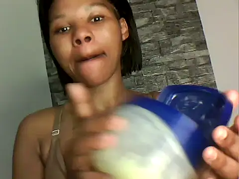 MAZINGDIVA1994 online show from March 28, 7:15 pm