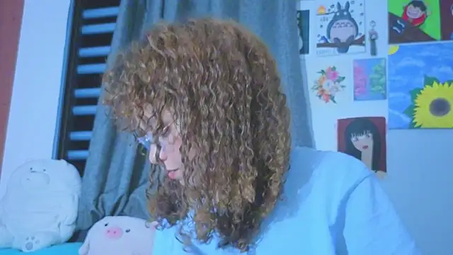 Snapshot of Ada_gales_ chatting on July 13, 3:50 am Ada gales online show from July 13, 3:50 am