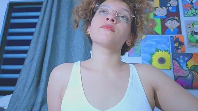 Snapshot of Ada_gales_ chatting on July 19, 11:45 pm Ada gales online show from July 19, 11:45 pm