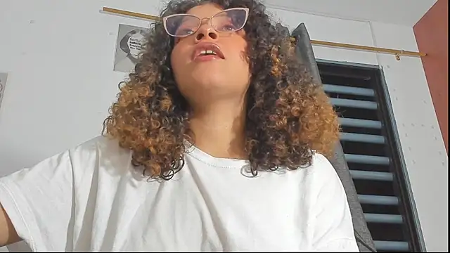 Ada gales  online show from December 3, 4:57 am