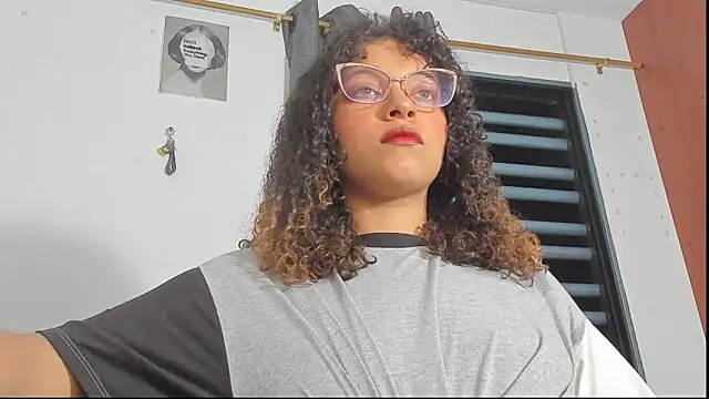 Ada gales  online show from December 5, 4:00 am