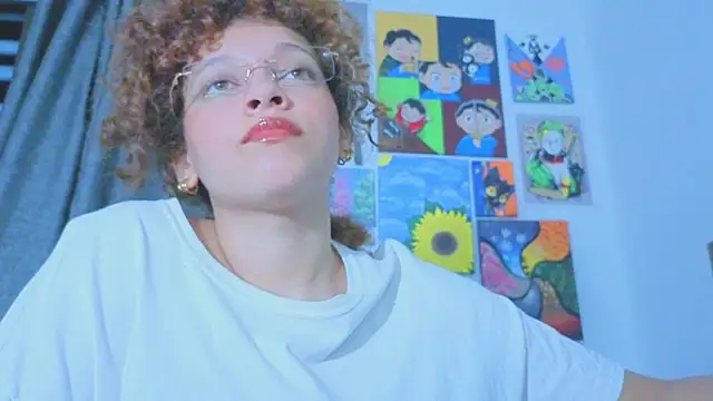 Snapshot of Ada_gales_ chatting on June 18, 3:27 am Ada gales online show from June 18, 3:27 am