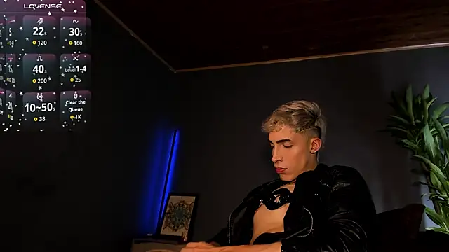 Snapshot of Angel_Snowhotxxx chatting on October 26, 1:28 am Angel Snowhotxxx online show from October 26, 1:28 am