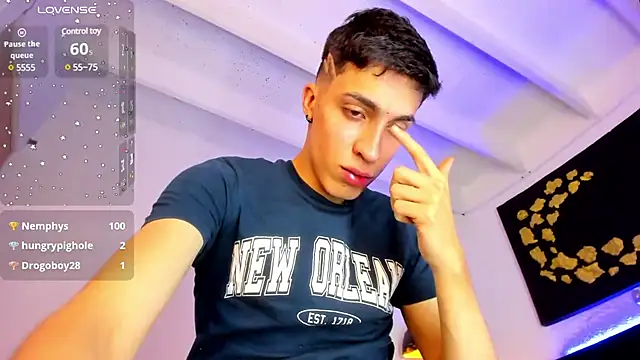 Snapshot of Angel_Snowhotxxx chatting on January 19, 8:19 pm Angel Snowhotxxx online show from January 19, 8:19 pm