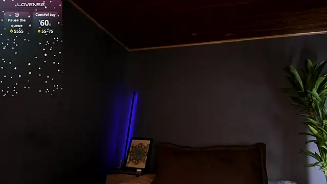 Snapshot of Angel_Snowhotxxx chatting on November 12, 2:48 am Angel Snowhotxxx online show from November 12, 2:48 am