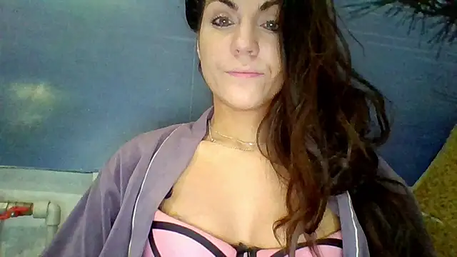 Snapshot of AliceTailor chatting on June 29, 9:25 pm AliceTailor online show from June 29, 9:25 pm
