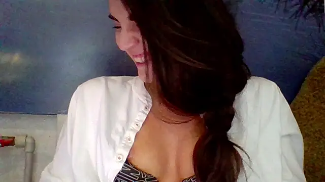 Snapshot of AliceTailor chatting on June 20, 12:59 am AliceTailor online show from June 20, 12:59 am