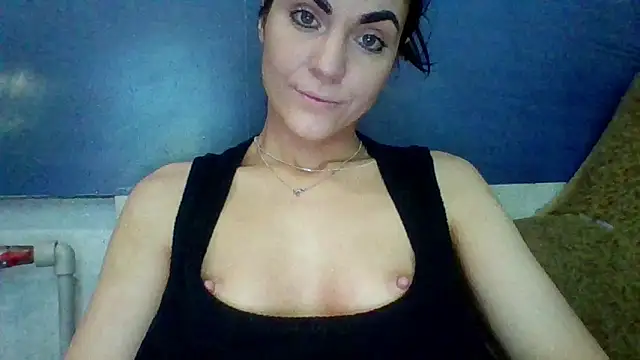 Snapshot of AliceTailor chatting on June 16, 5:24 pm AliceTailor online show from June 16, 5:24 pm