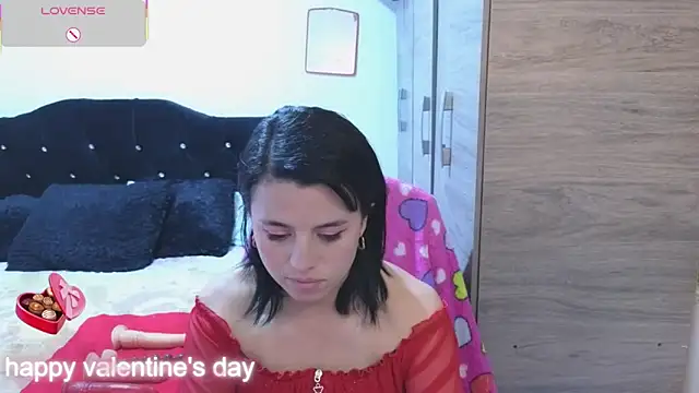 Snapshot of Nahomi_Harper chatting on February 15, 7:51 am Nahomi Harper online show from February 15, 7:51 am