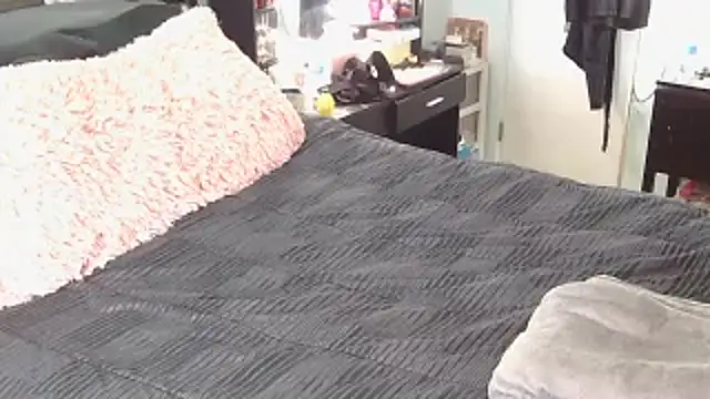 Snapshot of exxxtrasmall chatting on November 16, 5:34 am exxxtrasmall online show from November 16, 5:34 am