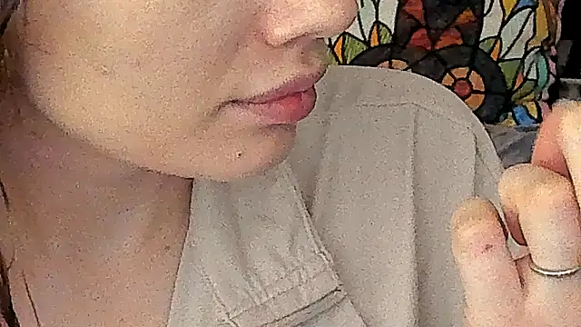 IceDanielles online show from November 16, 1:38 pm