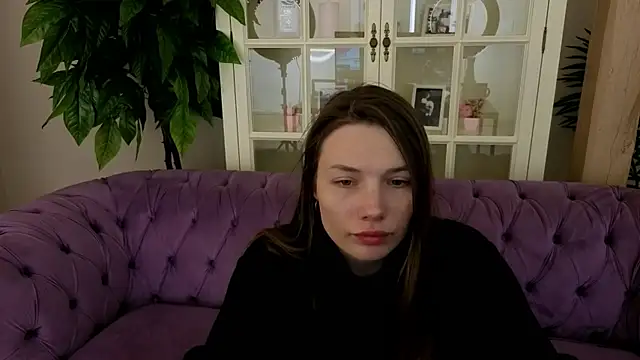 IceDanielles online show from March 31, 12:51 pm