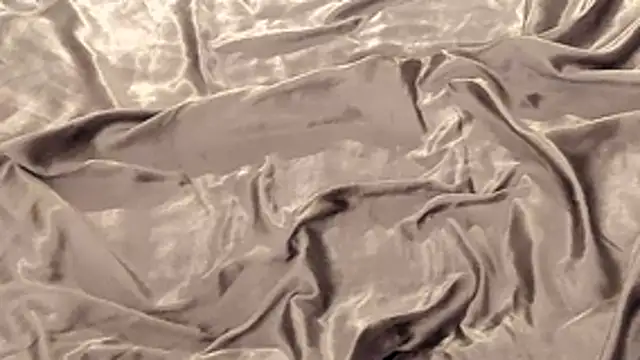 IceDanielles online show from December 18, 1:26 pm