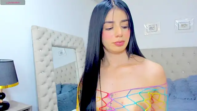 Snapshot of carlaperez_ chatting on June 17, 12:11 am carlaperez online show from June 17, 12:11 am