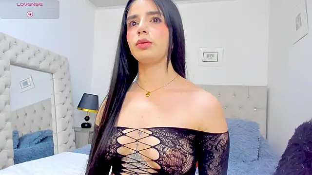 carlaperez  online show from May 31, 3:23 am