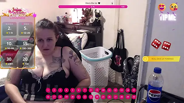 Snapshot of Demonicmiss chatting on May 24, 12:38 pm Demonicmiss online show from May 24, 12:38 pm