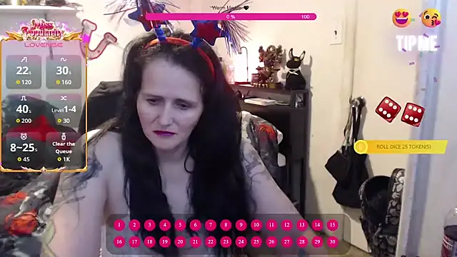 Snapshot of Demonicmiss chatting on May 25, 12:15 pm Demonicmiss online show from May 25, 12:15 pm