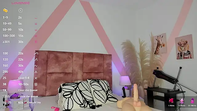 isabella whiithe online show from March 31, 4:31 pm