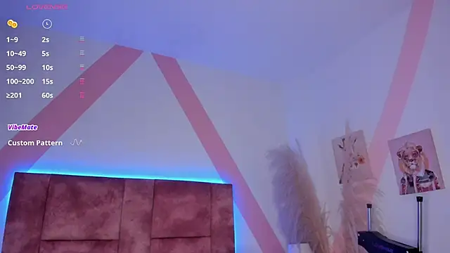 Snapshot of isabella_whiithe chatting on December 13, 8:04 pm isabella whiithe online show from December 13, 8:04 pm