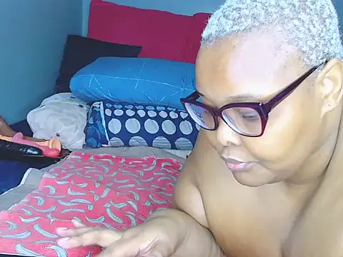 fatafricanqueen online show from July 2, 7:09 pm