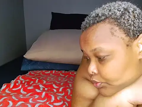 fatafricanqueen online show from April 9, 8:37 pm