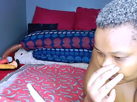 fatafricanqueen online show from May 15, 9:02 pm