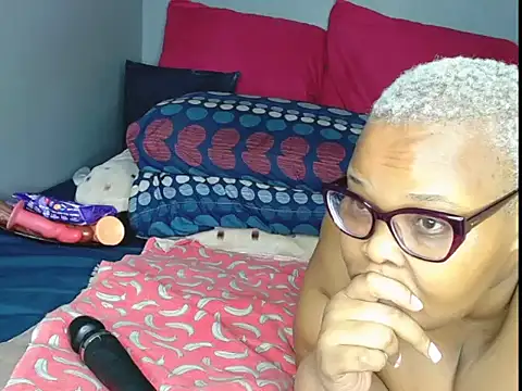 fatafricanqueen online show from June 26, 10:43 am