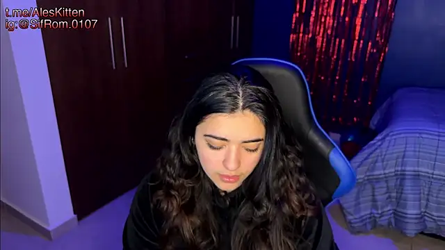 Snapshot of Ales_Kitten chatting on February 18, 4:48 am Ales Kitten online show from February 18, 4:48 am