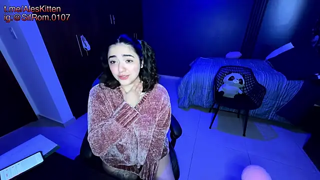 Snapshot of Ales_Kitten chatting on March 5, 7:38 pm Ales Kitten online show from March 5, 7:38 pm