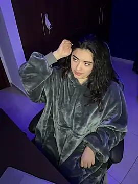 Snapshot of Ales_Kitten chatting on March 12, 4:51 am Ales Kitten online show from March 12, 4:51 am