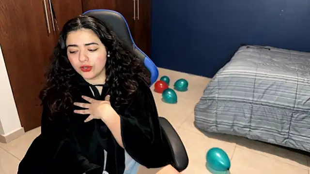 Snapshot of Ales_Kitten chatting on February 13, 7:42 pm Ales Kitten online show from February 13, 7:42 pm