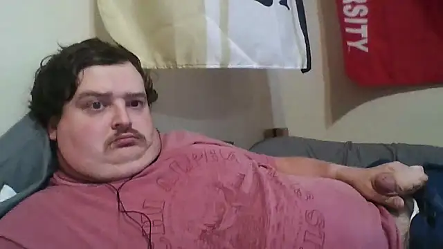 Snapshot of YelpedAverting chatting on November 18, 9:29 pm YelpedAverting online show from November 18, 9:29 pm