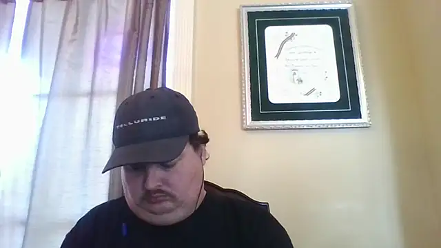 Snapshot of YelpedAverting chatting on October 24, 8:41 pm YelpedAverting online show from October 24, 8:41 pm