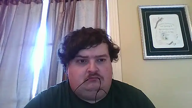 Snapshot of YelpedAverting chatting on November 26, 6:19 pm YelpedAverting online show from November 26, 6:19 pm