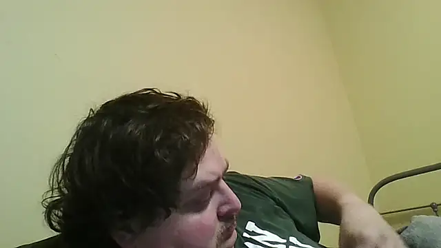 Snapshot of YelpedAverting chatting on December 17, 9:20 pm YelpedAverting online show from December 17, 9:20 pm