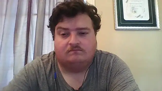 Snapshot of YelpedAverting chatting on September 12, 8:08 pm YelpedAverting online show from September 12, 8:08 pm