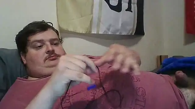 Snapshot of YelpedAverting chatting on September 24, 12:51 am YelpedAverting online show from September 24, 12:51 am