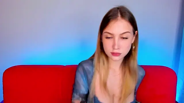 Snapshot of VitalinaBlue chatting on September 14, 8:37 am VitalinaBlue online show from September 14, 8:37 am
