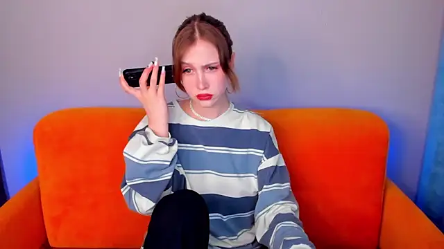Snapshot of VitalinaBlue chatting on February 14, 2:44 pm VitalinaBlue online show from February 14, 2:44 pm