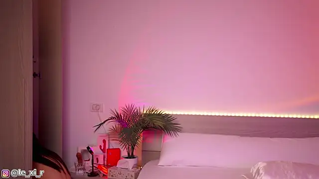 Snapshot of Lexi_Reed chatting on October 20, 2:06 pm Lexi Reed online show from October 20, 2:06 pm