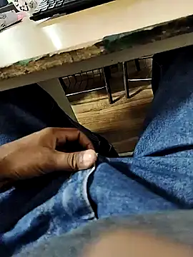 Snapshot of PlayBoy0299 chatting on November 8, 8:51 am PlayBoy0299 online show from November 8, 8:51 am