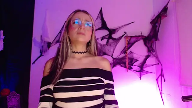 penny sweett  online show from October 30, 11:34 pm