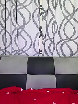 Snapshot of ZUCAAT chatting on February 22, 2:39 am ZUCAAT online show from February 22, 2:39 am